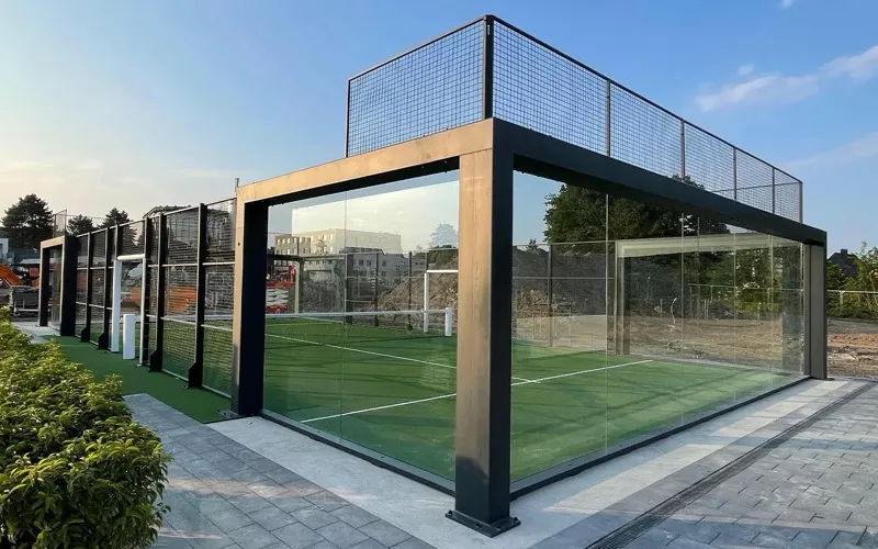 სმარტ პადელის ცენტრი ავტომატიზირებული განათებითა და ციფრული მართვის სისტემით