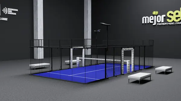 MejorSet Kids Mini-Padelplatz in einem Sportzentrum installiert